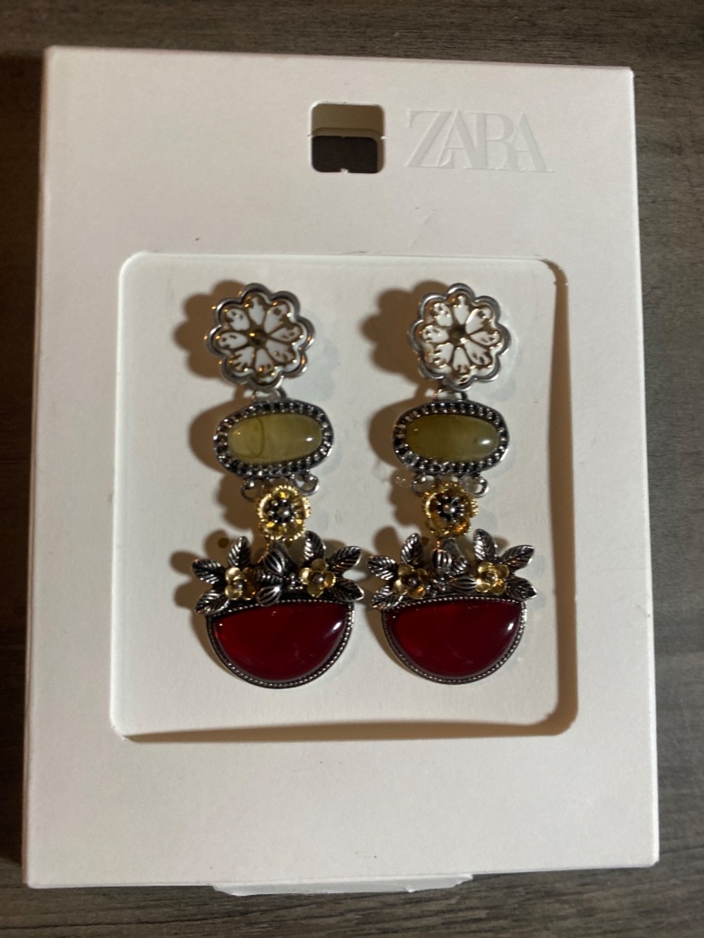 NWT Zara Floral Drop Resin Earrings - Picture 3 of 8
